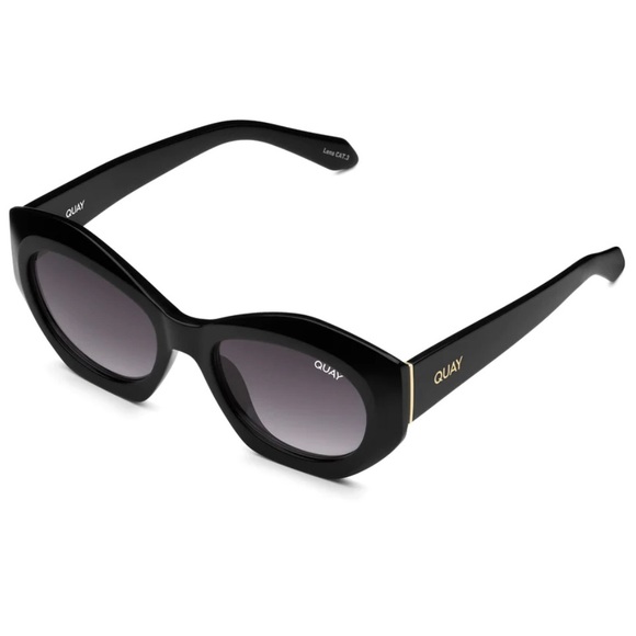 QUAY Real Me Sunglasses Black Frame Smoke Gradient Lenses Geometric Shape - Picture 4 of 10